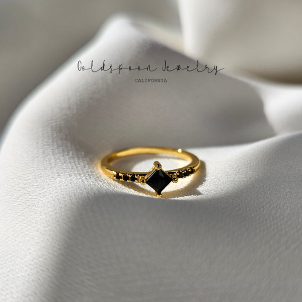 PAULA RING - BLACK CRYSTAL STACKABLE RING