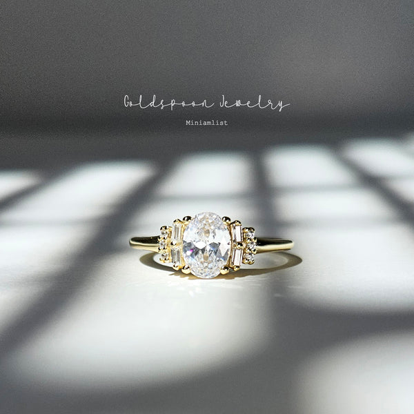 ALMA RING - OVAL CUT DAINTY RING