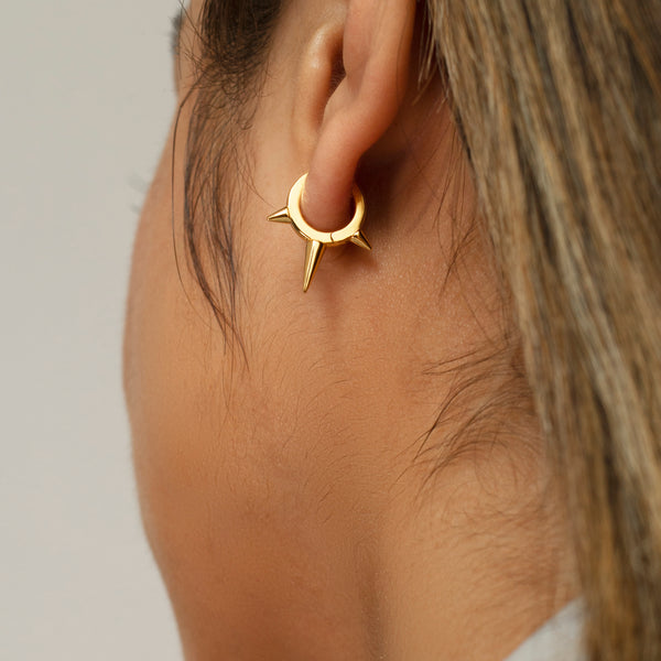 HOLLIE EARRINGS - TRIPLE SPIKES HUGGIE EARRINGS